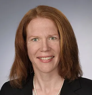 Portraitfoto von Pfarrerin Julia Freiburger