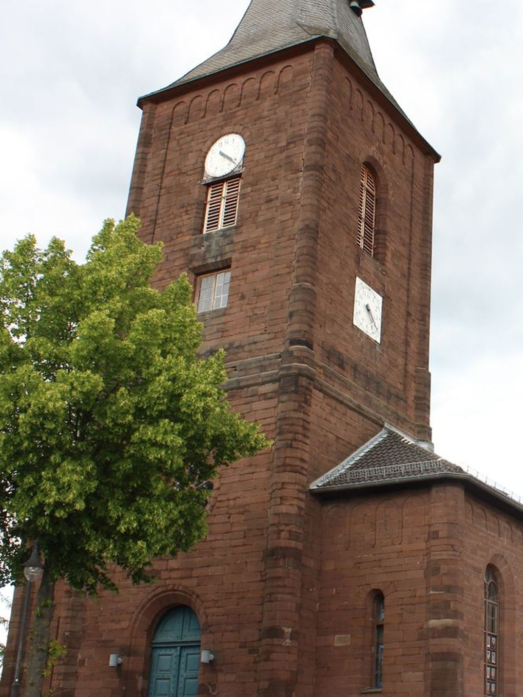 Ev. Johannes-Kirche Calden